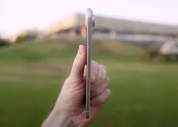 В сети показали, как будет выглядеть iPhone 17 Air: значительно тоньше iPhone 16 Pro