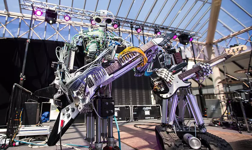 Рок-группа роботов Compressorhead собирает деньги на вокалиста и запись альбома