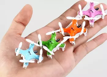 Самый маленький в мире квадрокоптер в центре секс-скандала 