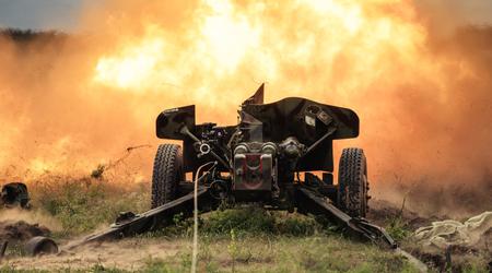 Ukrainische Nationalgarde zeigt Bildmaterial von MT-12 Rapira Kanonen