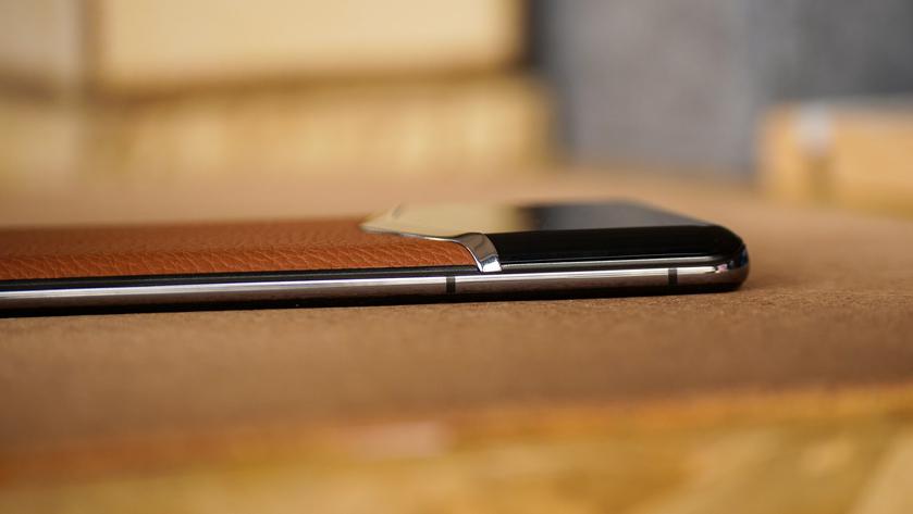 Vertu lance le produit phare haut de gamme Snapdragon 8 Gen1 iVertu 2 avec couverture en cuir