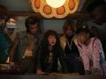 Фанаты в восторге! Фотографии со съемок 5 сезона "Stranger Things" подтверждают возвращение клуба D&D