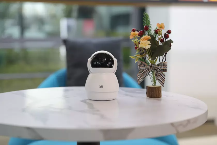 Купольная FullHD-камера Yi для домашнего видеонаблюдения за $39