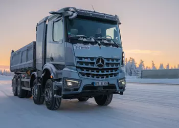 Электрический Mercedes-Benz eArocs 400 прошел зимние испытания в Финляндии