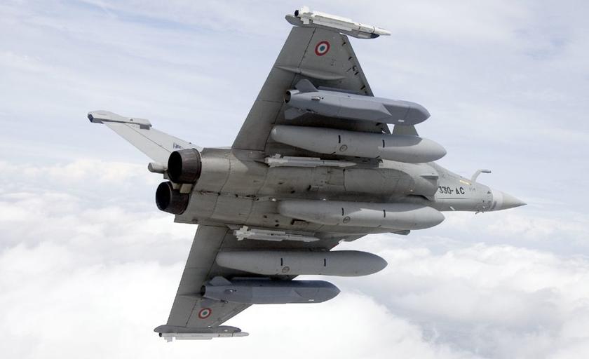 Франция не будет передавать Украине истребители Rafale M и Mirage 2000, но отправит ракеты дальнего радиуса действия