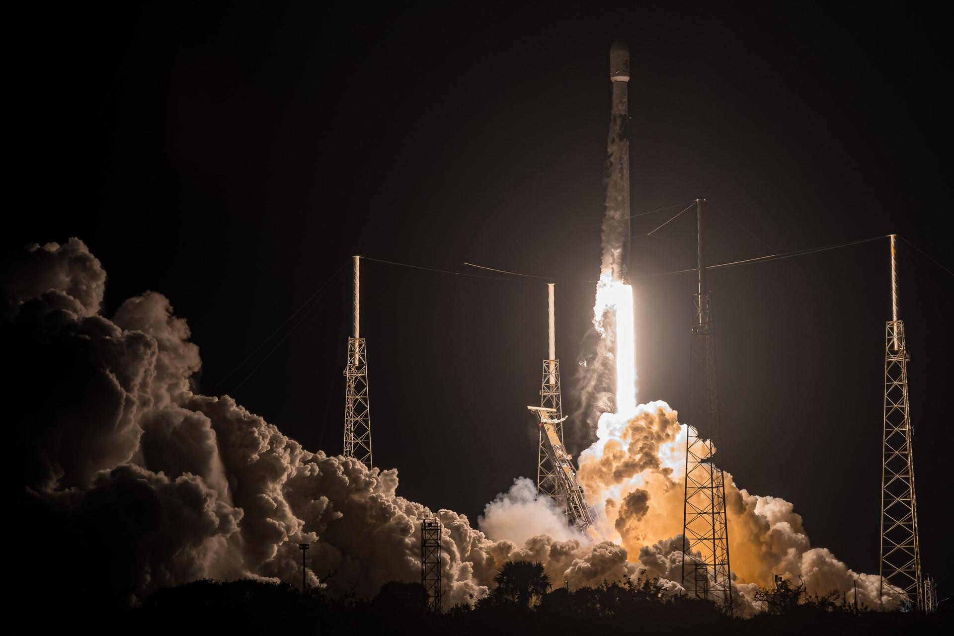 SpaceX Made Two Successful Falcon 9 Launches In A Matter Of Hours. The ...