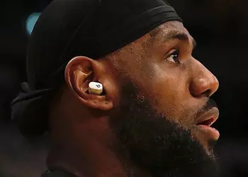 Beats Studio Buds с ANC продают на Amazon за $99.95 (скидка $50)