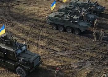 Minister obrony Ukrainy pokazuje amerykańskie BMP Stryker i pojazdy opancerzone Cougar w służbie AFU (wideo)