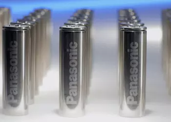 Panasonic запустила массовое производство аккумуляторов для электромобилей на новом заводе в Канзасе