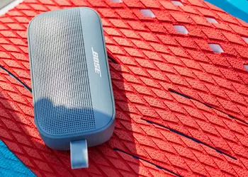 Скидка $20: Bose Soundlink Flex с защитой IP67 и автономностью до 12 часов доступна на Amazon по акционной цене