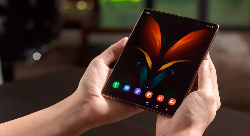 Samsung Galaxy Fold 3 начинает получать июньское обновление безопасности