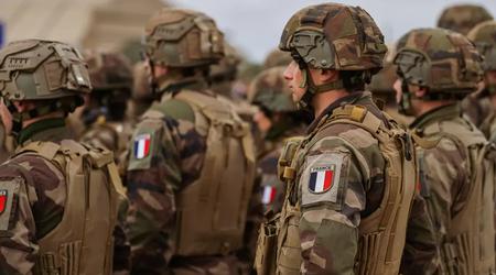 La Francia inizia il ritiro delle sue truppe dal paese africano del Ciad