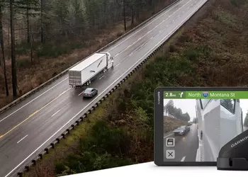 Garmin представила систему контроля слепых зон для грузовиков