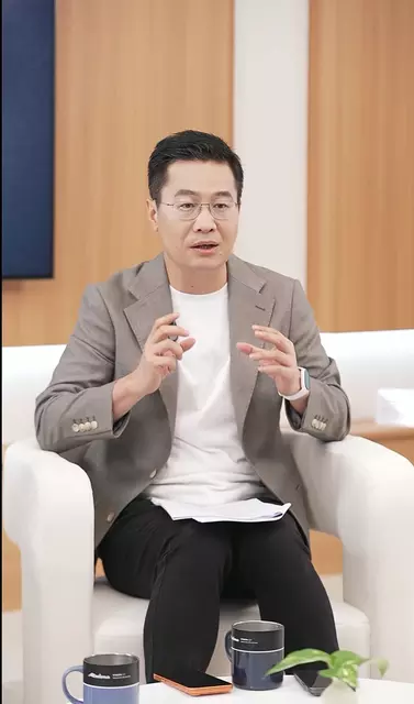 Лу Вейбин: Новаторские разработки на пересечении техники и науки