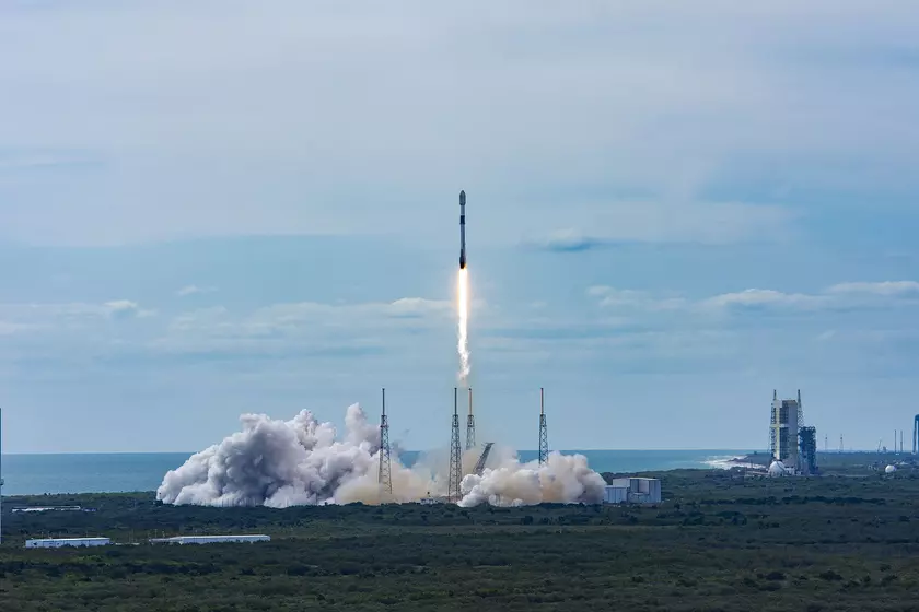 SpaceX арендовала у Космических сил США стартовую площадку на военной базе «Ванденберг»