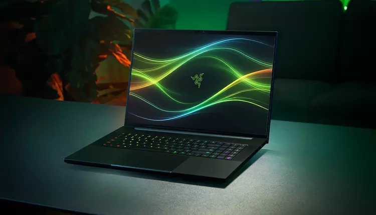Razer Blade 18 (2026) : jusqu'à ...