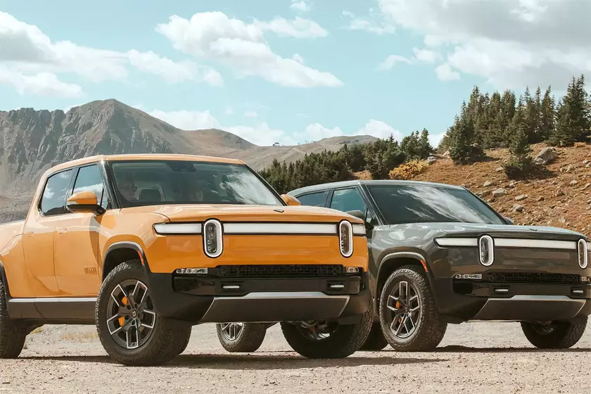 Rivian 7 марта проведёт презентацию R2, это будет компактный SUV, который составит конкуренцию Tesla Model Y, Hyundai Ioniq 5 и Kia EV6