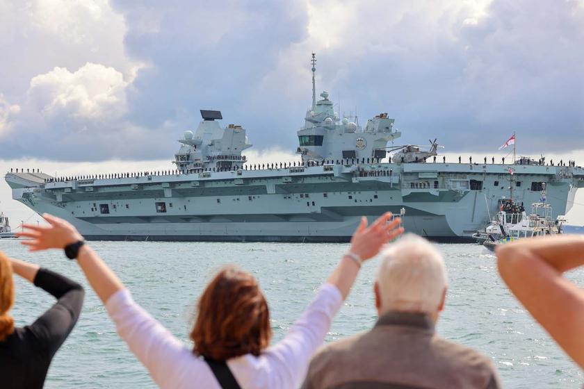 The $3.85bn HMS Prince Of Wales Has Set Sail For The US - Britain's ...