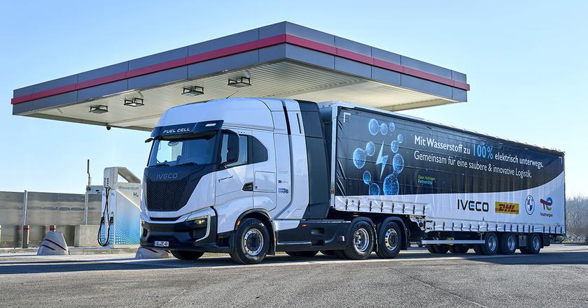 IVECO-S-eWay-Fuel-Cell-Wasserstoff-Lkw-werden-in-der-Logistik-der-BMW-Group-eingesetzt