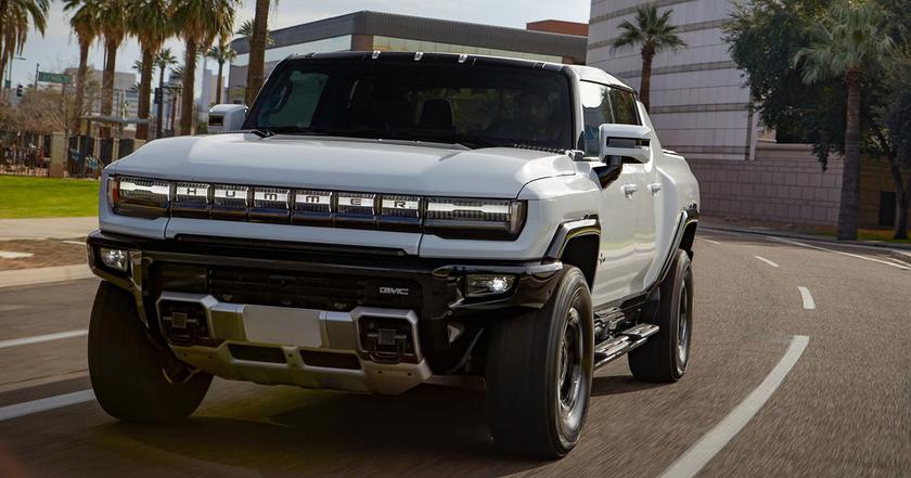 GMC Hummer EV и Cadillac Escalade IQ