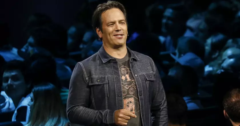 Фил Спенсер: Microsoft активно работает с партнерами над созданием собственного мобильного магазина