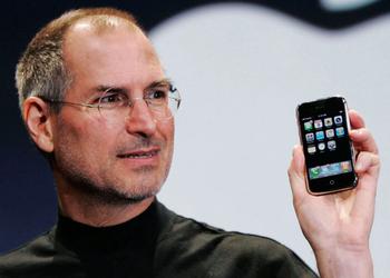 Exactly 15 years ago, Steve Jobs introduced the first Apple iPhone: remember what it was