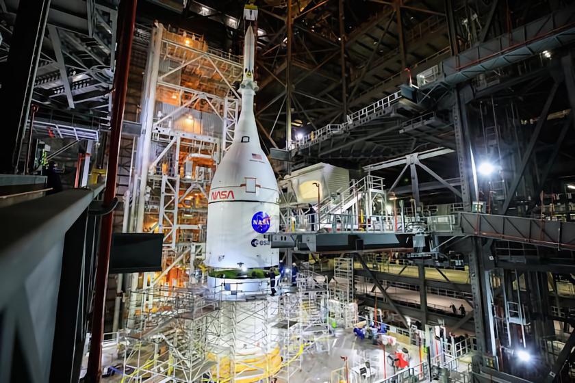 La NASA prevede di lanciare la missione lunare Artemis I nel febbraio 2022
