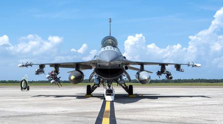 Nederland overfører F-16 Fighting Falcon-våpen til en verdi av 150 millioner euro til Ukraina