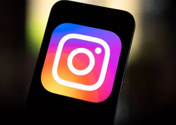 Instagram позволяет добавлять текст на фотографии