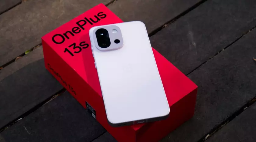 OnePlus 13s: Sneak Peek into the Future of Smartphones