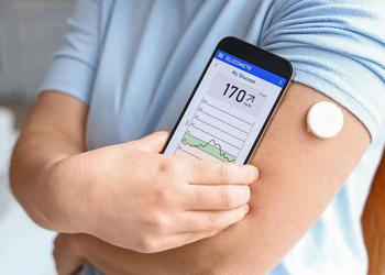 FDA approves the first over-the-counter glucometer that pairs with a smartphone