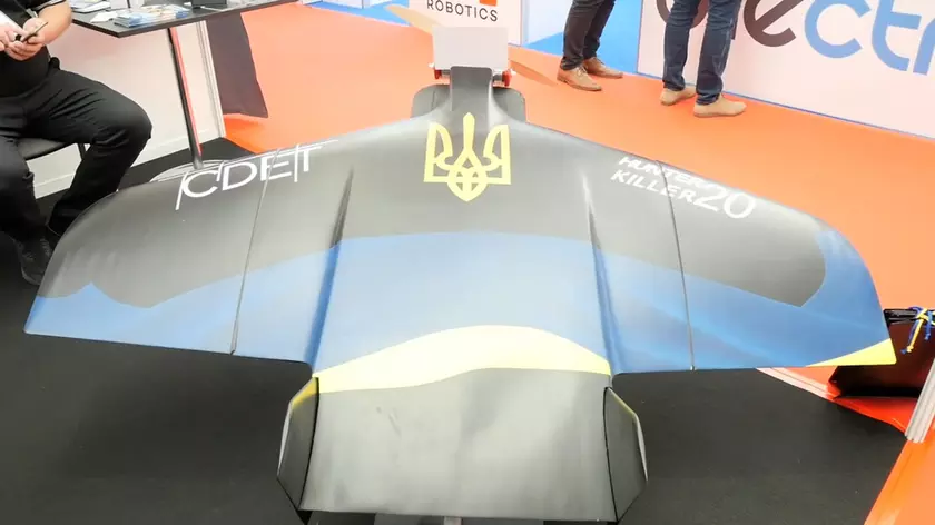 Украинская компания КОРТ представила ударный беспилотник Hunter Killer 20 с дальностью до 1000 км и боевой частью весом 15 кг