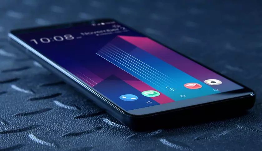 Коробка смартфона HTC Desire 12 раскрыла его характеристики до анонса