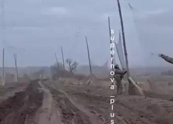 Россияне начали обтягивать трассы сеткой, чтобы обезопаситься от FPV-дронов