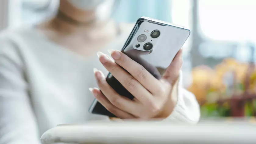 Snapdragon 898, экран 120 Гц и 80-Мп камера – стали известны характеристики OPPO Find X5