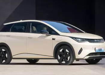 Китай вводит экспортные лицензии на электромобили