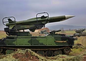 Ukraine received from the Czech Republic two batteries of 2K12 Kub surface-to-air missile systems with a target engagement range of up to 20 km