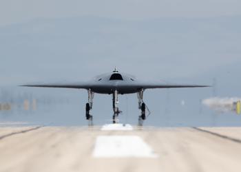 Турецкий дрон ANKA-3, который напоминает ядерный бомбардировщик B-2 Spirit, проходит рулёжные испытания