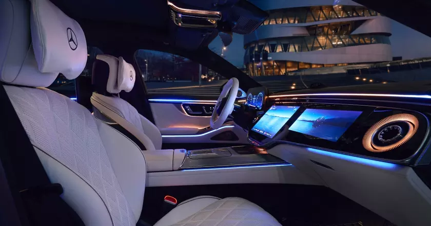 Mercedes-Benz массажная подушка
