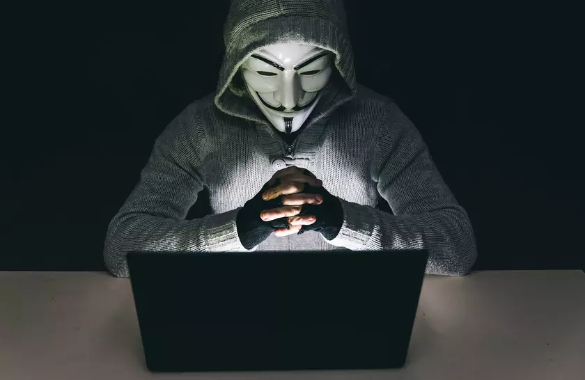 Хакеры Anonymous взломали Роскомнадзор и выложили в сеть 800 ГБ файлов ведомства 