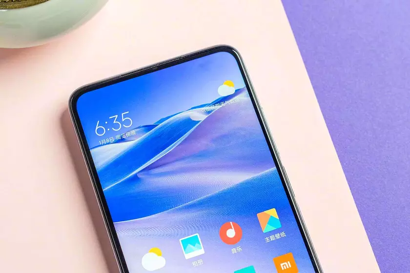 Инсайдер: Redmi K40 получит IPS-дисплей на 120 Гц, батарею на 4500 мАч и топовый чип MediaTek Dimensity 1000+ 5G