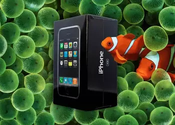 Rare first-generation iPhone with 4GB of memory sold at auction for a record $190,373