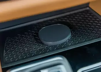 Магнит, 15 Вт и охлаждение: Nissan внедряет беспроводную зарядку Qi2 в американские модели