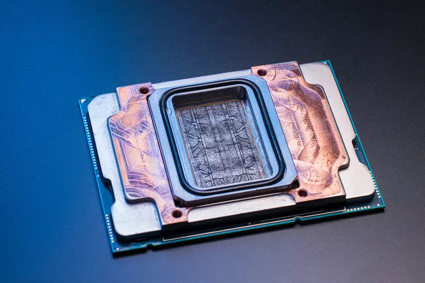 Как микрофлюидика Microsoft революционизирует технологии охлаждения серверов