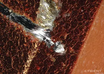 Apple отвечает на беспокойство относительно царапин и прочности iPhone 17 Pro