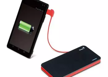 Компактный внешний аккумулятор Genius ECO-u306 на 3000 мАч