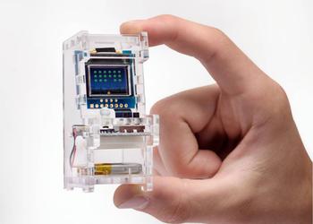 TinyArcade: ігровий автомат у кишені за $60