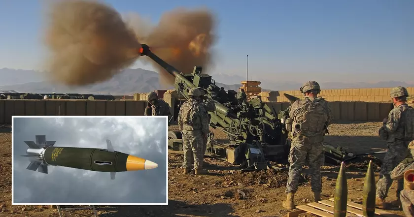 Вооружённые Силы Украины показали эффектное видео уничтожения двух российских гаубиц с помощью высокоточного боеприпаса M982 Excalibur