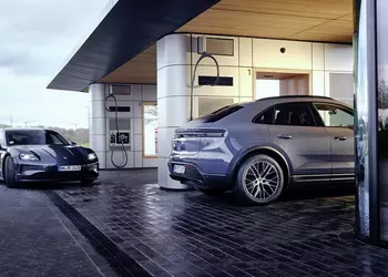 Porsche открыла пятый Charging Lounge с зарядкой мощностью до 400 кВт