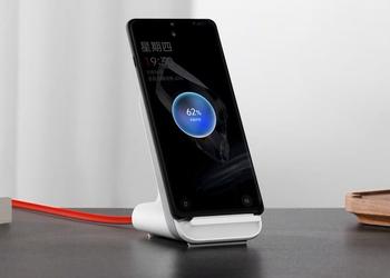 OnePlus представила Air VOOC Wireless Flash Charger A1: док-станция беспроводной зарядки на 50 Вт для OnePlus 12